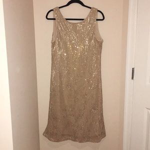 Gorgeous, glamorous, and gold!